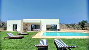 Fotografie z fotogalerie ubytování Modern 5-star villa with pool 1km from the sea v destinaci Leuca