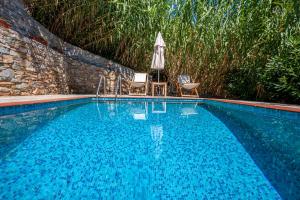 Bassein majutusasutuses Olea Skopelos villas with swimming pools & sea view või selle lähedal