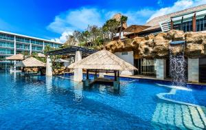 Bazén v ubytování The Sakala Resort Bali All Suites nebo v jeho okolí