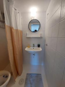 Fotografia z galérie ubytovania Artemis Ermoupoli Centre Appartement pour petit budget Backpackers v destinácii Ermoupoli