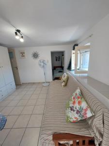 Fotografia z galérie ubytovania Artemis Ermoupoli Centre Appartement pour petit budget Backpackers v destinácii Ermoupoli