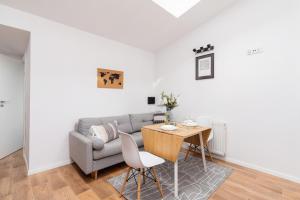 Posedenie v ubytovaní Radziwiłłowska Apartment Cracow Planty by Noclegi Renters