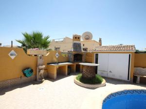 The building in which the holiday home is located