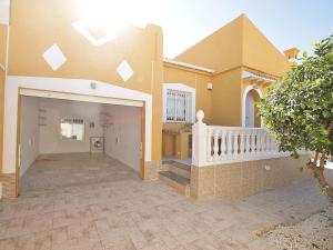 The building in which the holiday home is located
