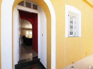 Kép Agradable villa con piscina szállásáról Torreviejában a galériában