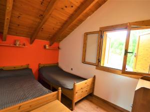 Postel nebo postele na pokoji v ubytování Villa Bonavista 6 personas Costa Brava + 31 fotografií