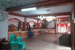 Gallery image of OYO 906 Casa Elixir Resort in Antipolo