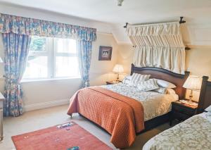 Rúm í herbergi á Herbert House ,V93 RF64