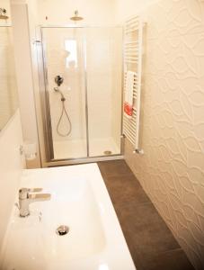 A bathroom at Perla Vacanza
