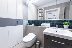 Kúpeľňa v ubytovaní Santorini - Nadmorze + 12 fotografií
