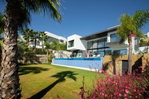 Zahrada ubytování Villa Michaela moderna de súper lujo con piscina y vistas