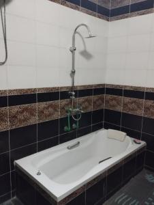 A bathroom at Pyramids House inn
