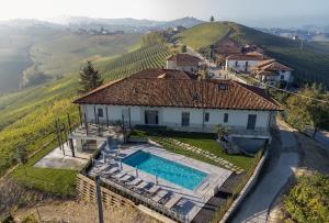 Bazén v ubytování Bric D'Alù - Barbaresco nebo v jeho okolí