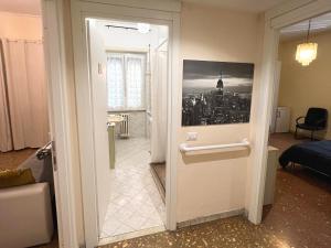 A bathroom at Palazzo Senesi