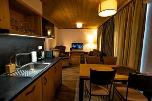 Fotografia z galérie ubytovania Cardinal Jasna Mountain Wellness Apartment v Demänovskej Doline + 27 fotografií