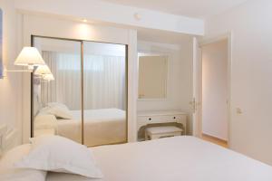 Kép Iberostar Waves Club Cala Barca All Inclusive szállásáról Portopetróban a galériában