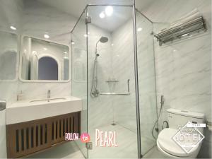 Koupelna v ubytování Riverside Mini Hotel Grand World Phu Quoc