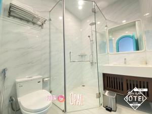 Koupelna v ubytování Riverside Mini Hotel Grand World Phu Quoc