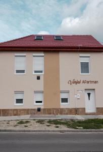 Budova, v ktorej sa apartmán nachádza