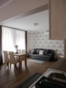 Posedenie v ubytovaní Várfal apartman