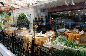 Antara Hotel & Suites - Miraflores餐廳或用餐的地方