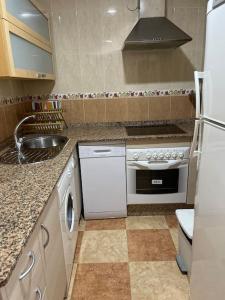 Η κουζίνα ή μικρή κουζίνα στο SlowHome Rota