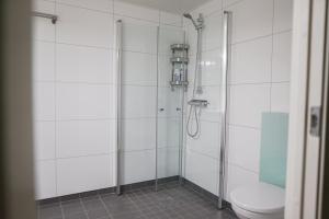 Koupelna v ubytování Two bedroom apartment, top floor, stunning views
