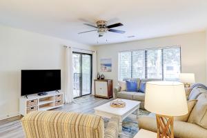 Μια τηλεόραση ή/και κέντρο ψυχαγωγίας στο Springwood Villas 93