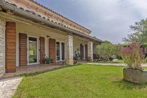 Vonkajšia záhrada v ubytovaní Villa Arbora in Kavran (Haus für 10 Personen)