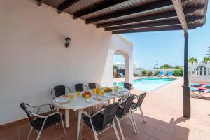Basen w obiekcie Villa Nikki by Villa Plus lub w pobliżu