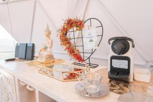 Jídlo v luxury tent nebo okolí