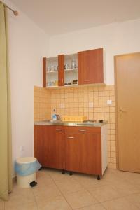 Fotografia z galérie ubytovania Apartments by the sea Kraj, Pasman - 8247 v destinácii Tkon