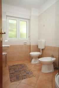 Et badeværelse på Apartments with parking space Moscenicka Draga, Opatija - 2327 + 47 billeder