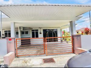 Fotografie z fotogalerie ubytování Homestay Lestary near Taiping Fast WIFI Netflix v destinaci Taiping