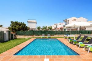 The swimming pool at or close to Villa Vientosol by Villa Plus