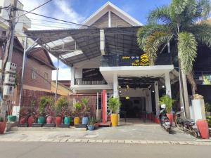 Gallery image of Hotel Four Square in Phumi Ta Phul