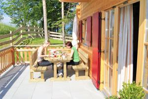 Μπαλκόνι ή βεράντα στο Ferienhaus mit Panoramaausblick und Sauna - 3 SZ