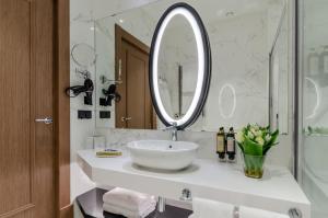 Salle de bains dans l'établissement Eurostars Lisboa Baixa
