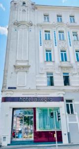 Zgradba, v kateri se nahaja hotel