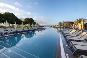Piscina di Barceló Tenerife o nelle vicinanze