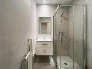 A bathroom at Stay U-nique Apartments Sants