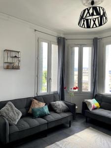Posedenie v ubytovaní Le triomphe logement central, 8 pax 3 chambres