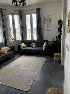 Posedenie v ubytovaní Le triomphe logement central, 8 pax 3 chambres