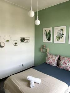 Posteľ alebo postele v izbe v ubytovaní Le triomphe logement central, 8 pax 3 chambres