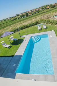 The swimming pool at or close to Lough appartamento