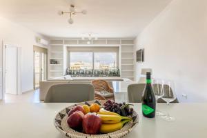 Nápoje v ubytovaní Achilleas Luxury Suite with pool