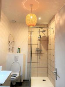 Kúpeľňa v ubytovaní Sauna en bord de rivière + 5 fotografií