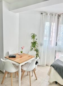 Fotografia z galérie ubytovania PRECIOSO ESTUDIO CON PISCINA, JUNTO A LA PLAYA v destinácii Torre del Mar
