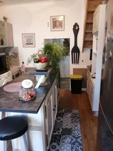 Dapur atau dapur kecil di Maison cocoon et chaleureuse