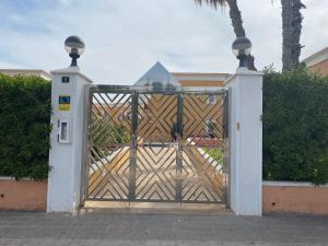 Zdjęcie z galerii obiektu Villa Playa San Juan Alicante w mieście Santa Faz